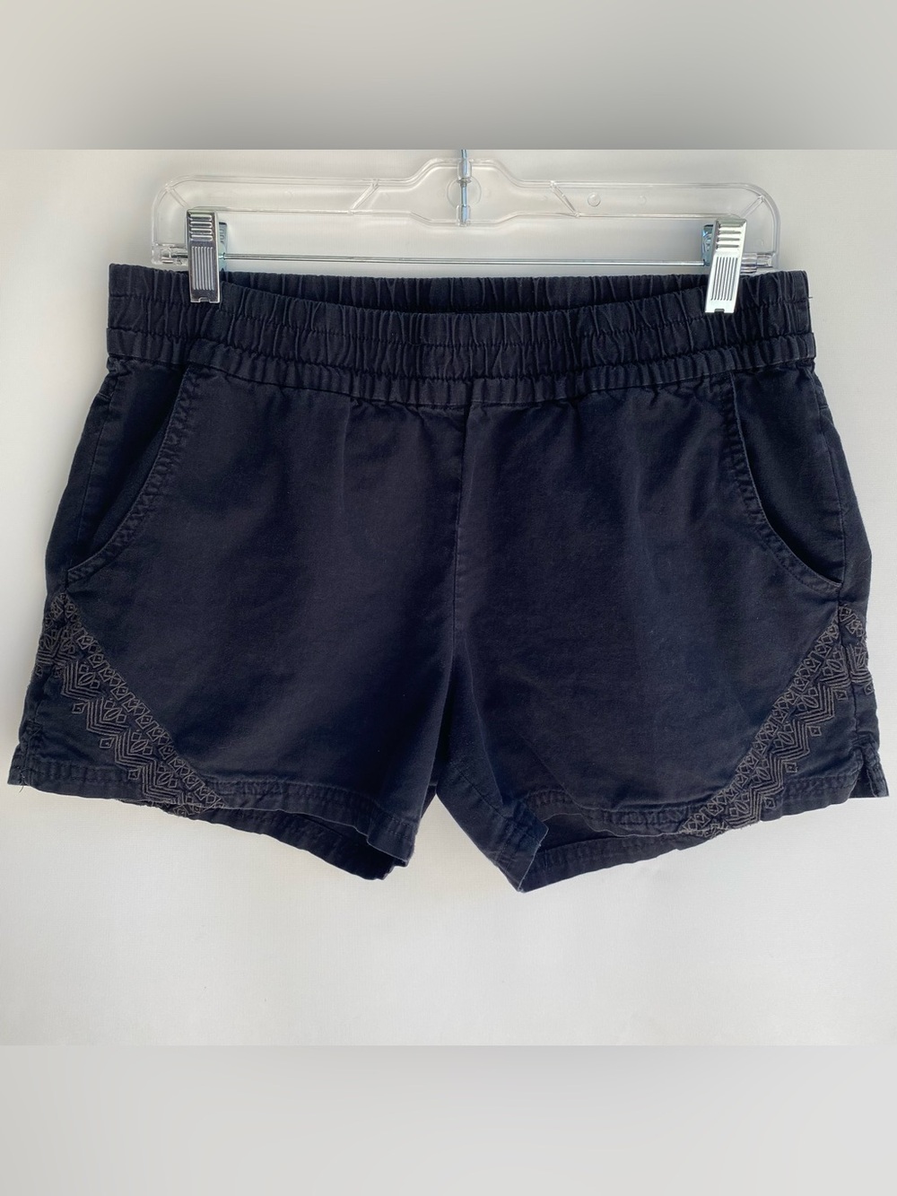 Prana black organic cotton embroidered mid rise shorts boho outdoorsy M